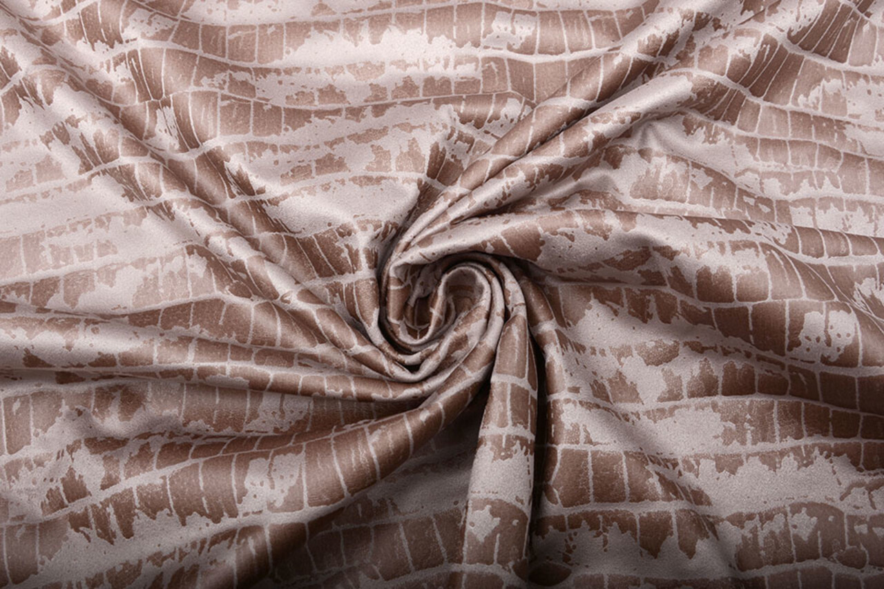 Alcantara, Scamosciato, Similpelle Scamosciata con Vernice Krokodil Rosa Cipria