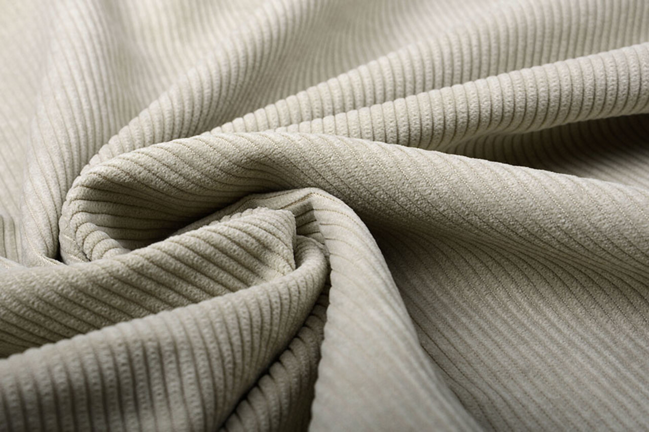 8 W Corduroy Beige