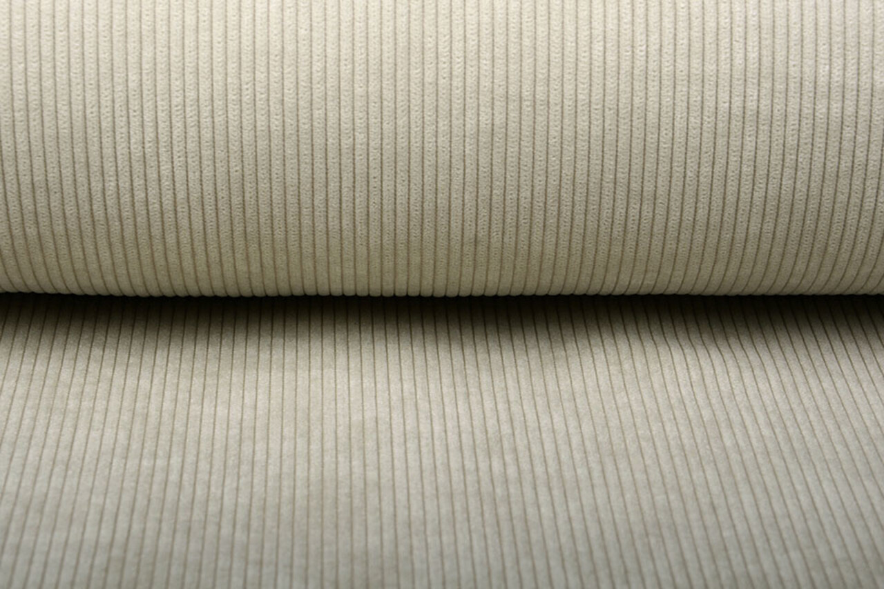 8 W Corduroy Beige