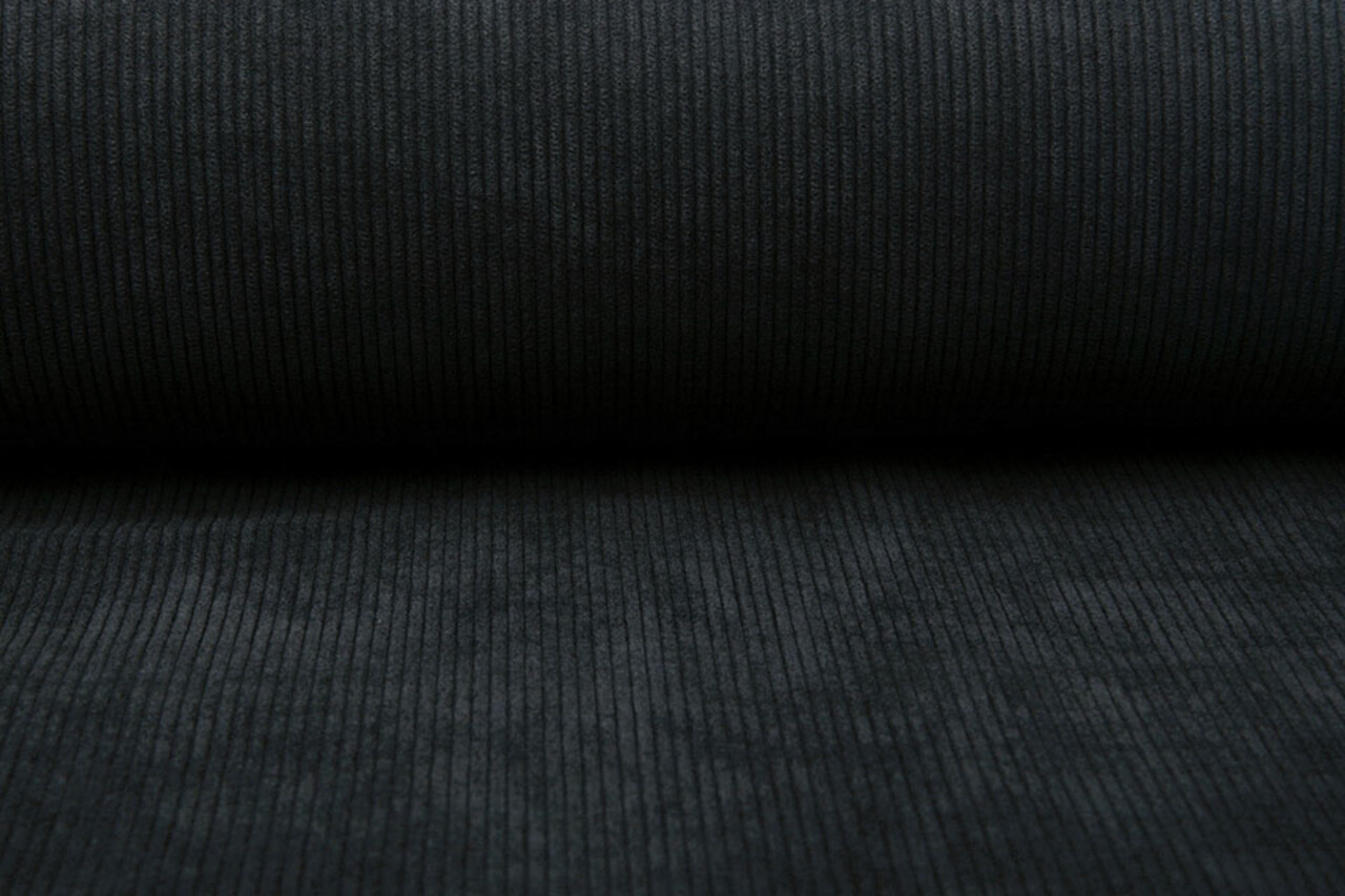 8 W Corduroy Black