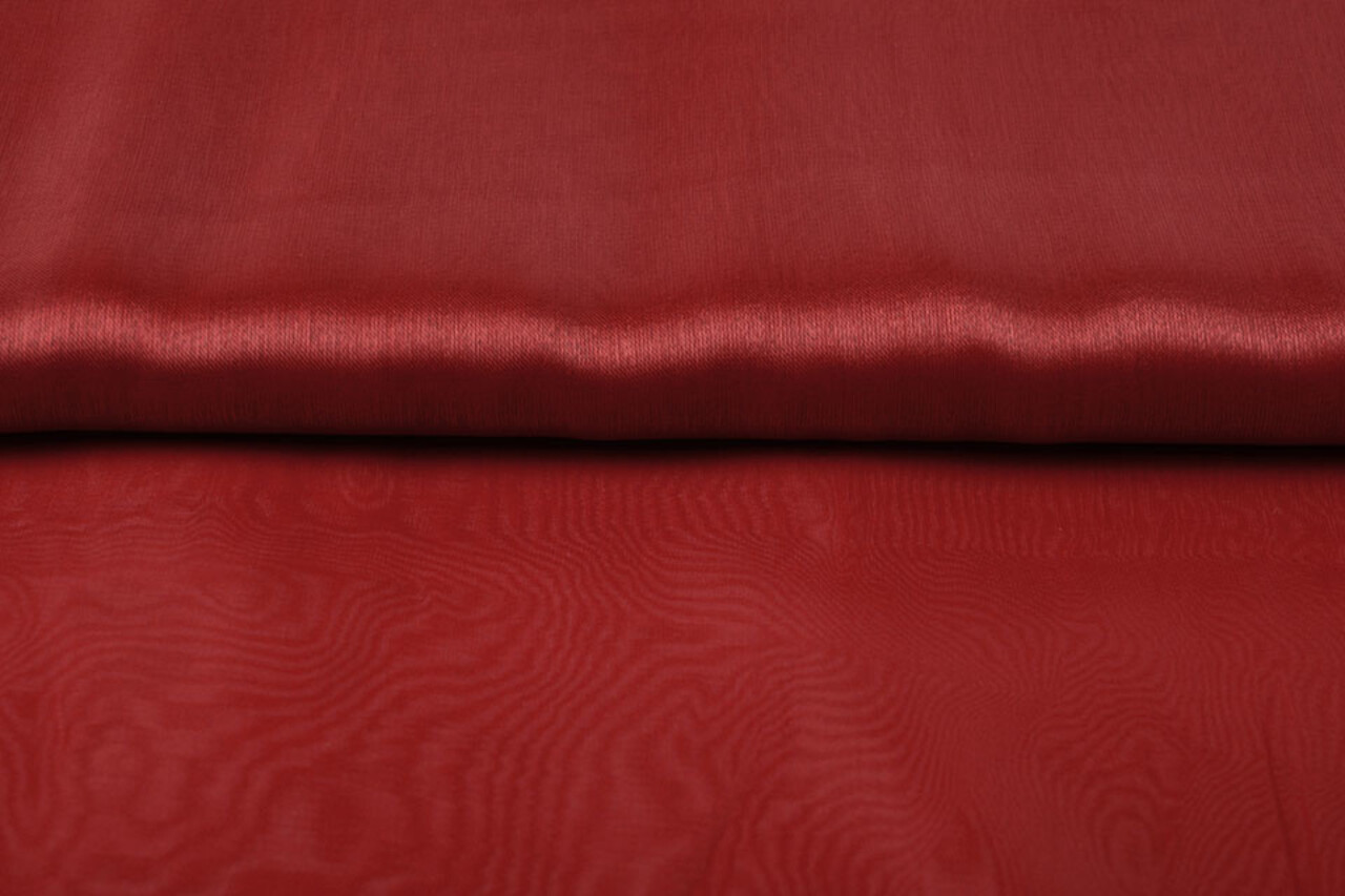 Korean Silk Donker rood
