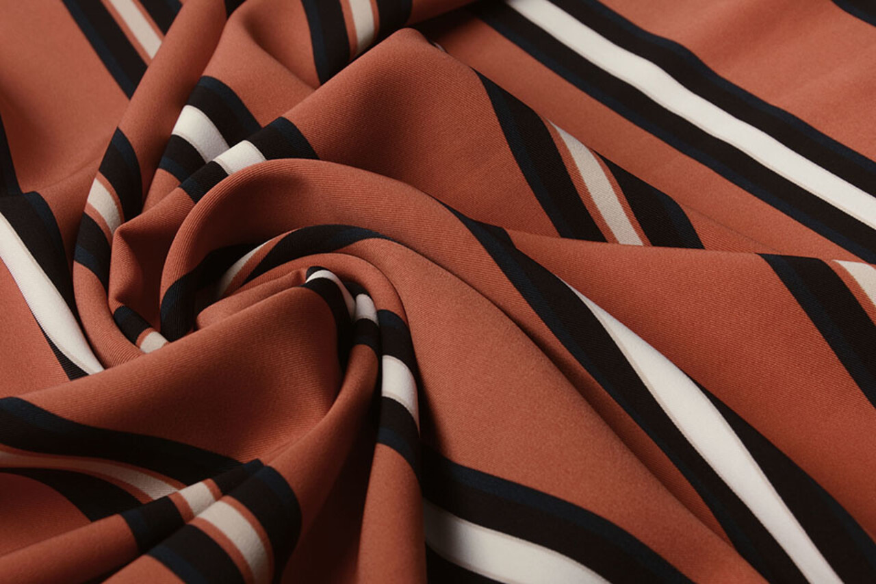 Crepé Estampado Lizzy Rayas Naranja Ladrillo Crepé Estampado Lizzy Rayas Naranja Ladrillo