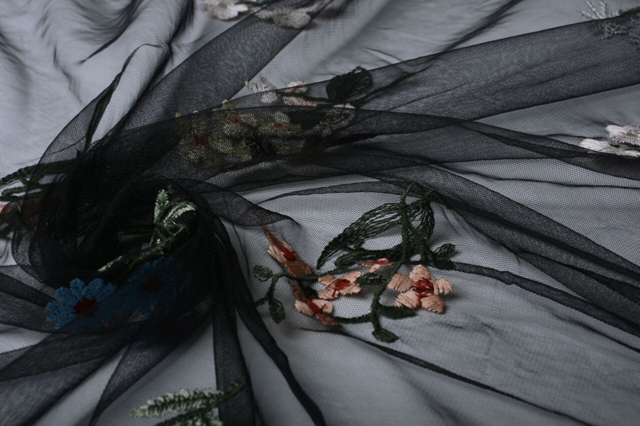 Mesh Geborduurd Isabella