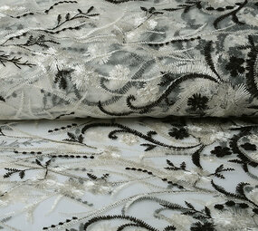 Mesh Geborduurd Victoria Creme Zwart