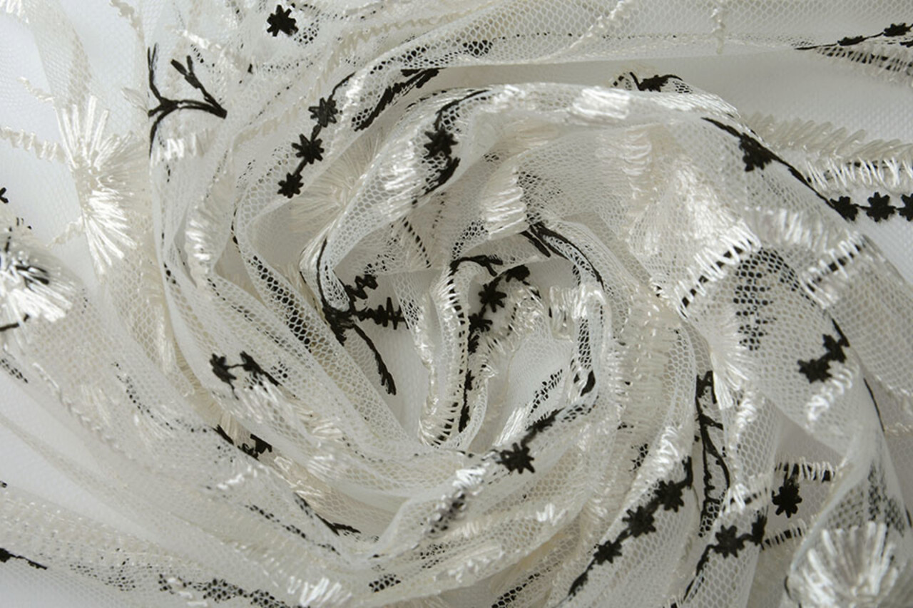 Mesh Embroidered Victoria Creme Black
