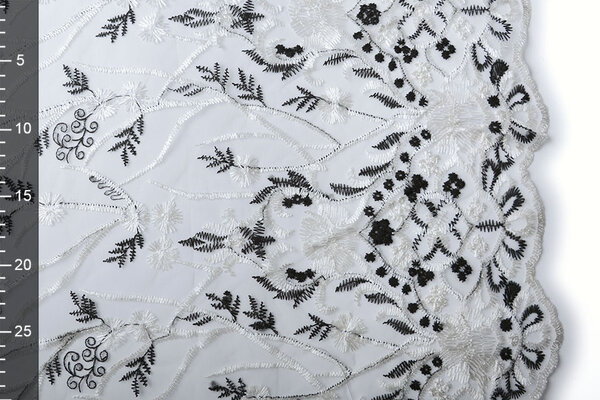 Mesh Embroidered Emma White Black