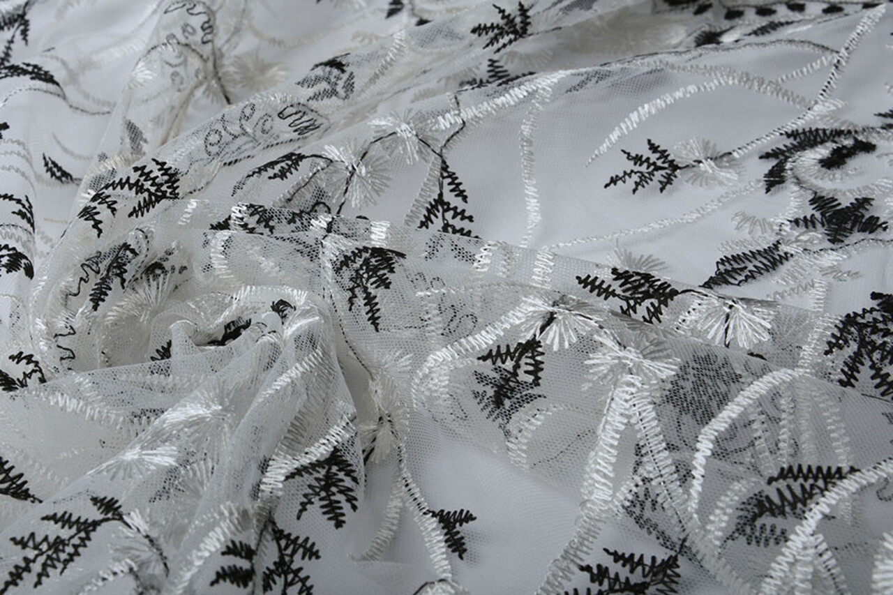 Mesh Embroidered Emma White Black