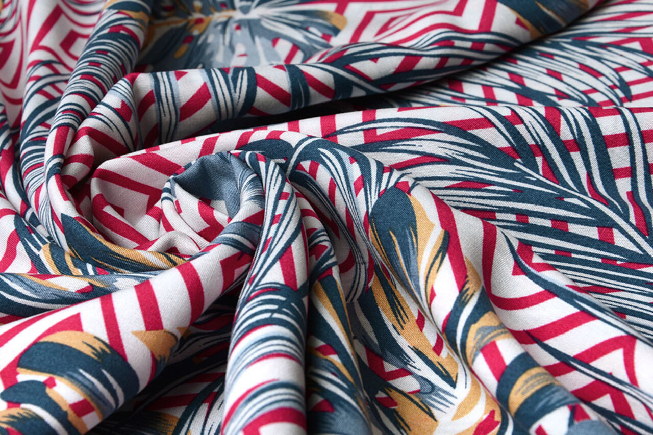 100% Viskose Wildnis Raute Fuchsia Blau