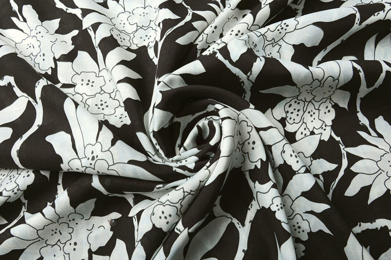 100% Viscose Laurie Black - White 100% Viscose Laurie Black - White