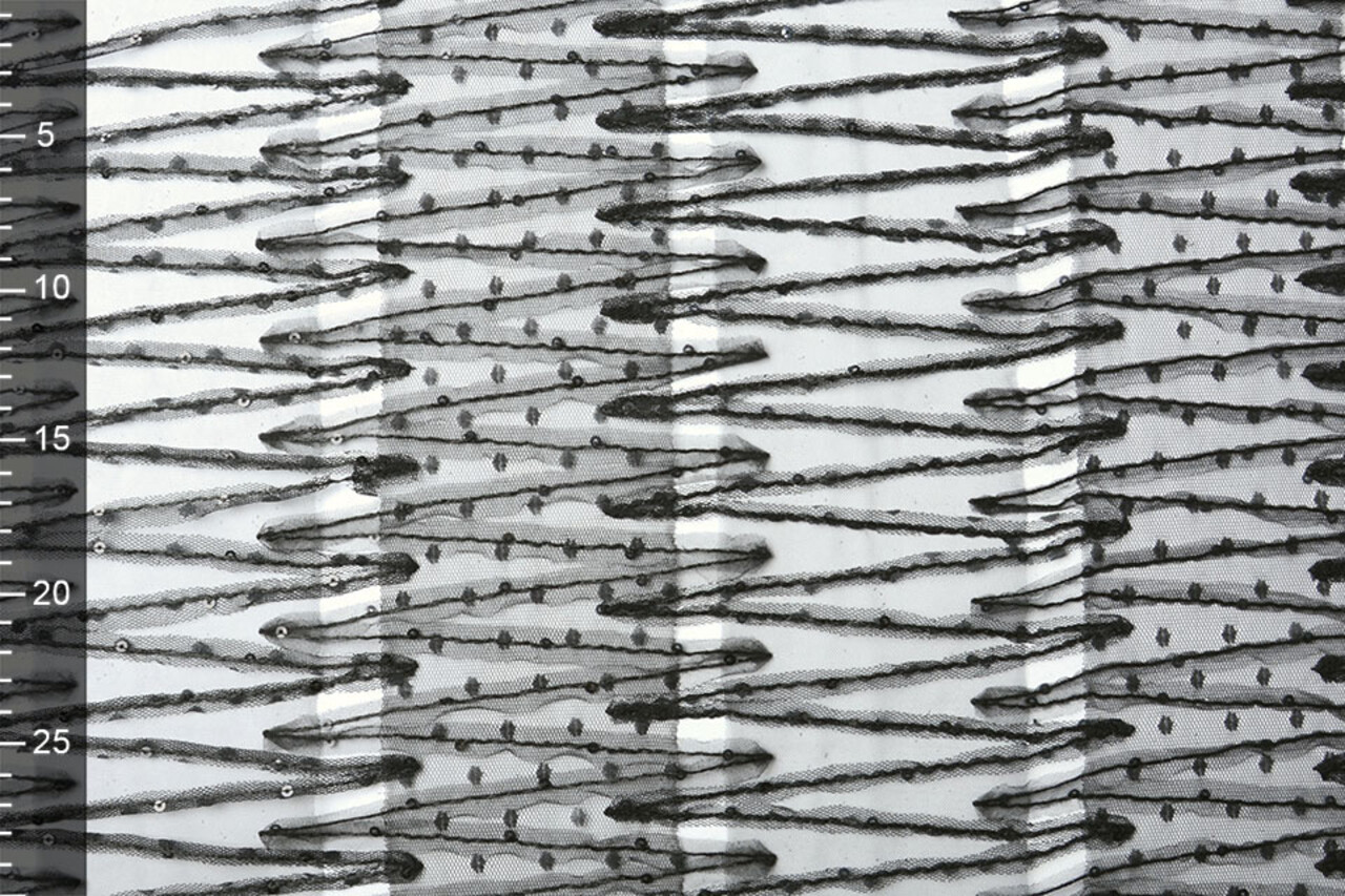 Mesh Ricamato Paillettes Zigzag Nero Mesh Ricamato Paillettes Zigzag Nero