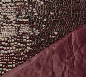 Fell Krokodil Regenbogenfolie Bordeaux Fell Krokodil Regenbogenfolie Bordeaux