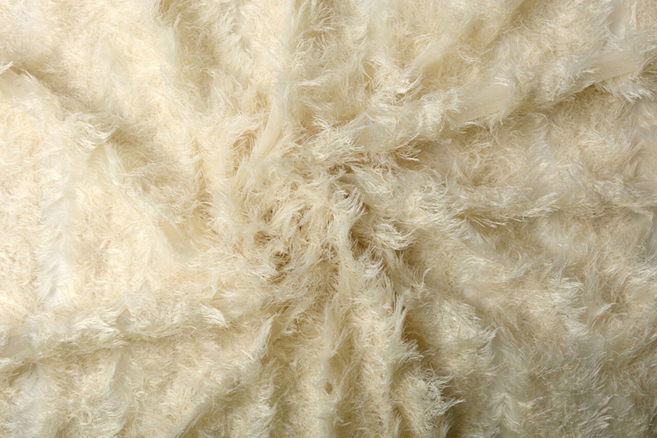 Feiner Tüll 3D Streifen Creme