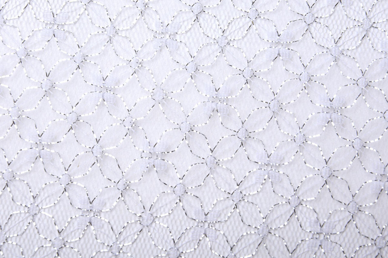 Lurex op Tule Brilo Bloemen Zilver Lurex op Tule Brilo Bloemen Zilver