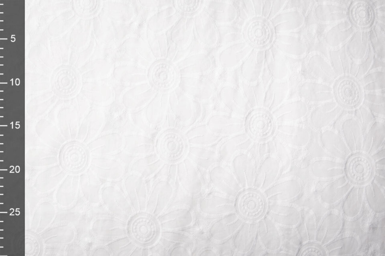 Embroidery Cotton Fleur White