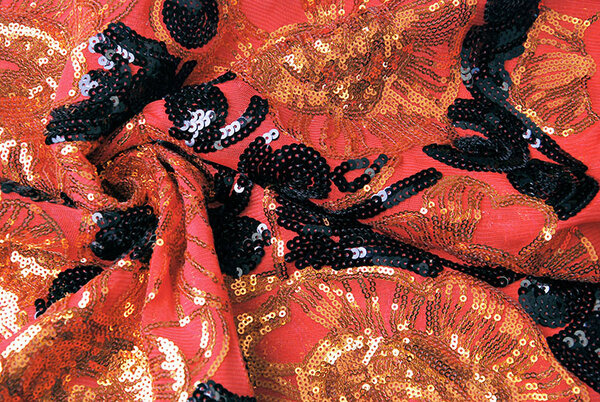 Lentejuelas sobre Malla Esmay Rojo Negro Lentejuelas sobre Malla Esmay Rojo Negro