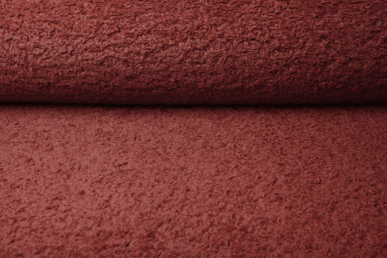 Hairy Fur Esperanto Wine Red