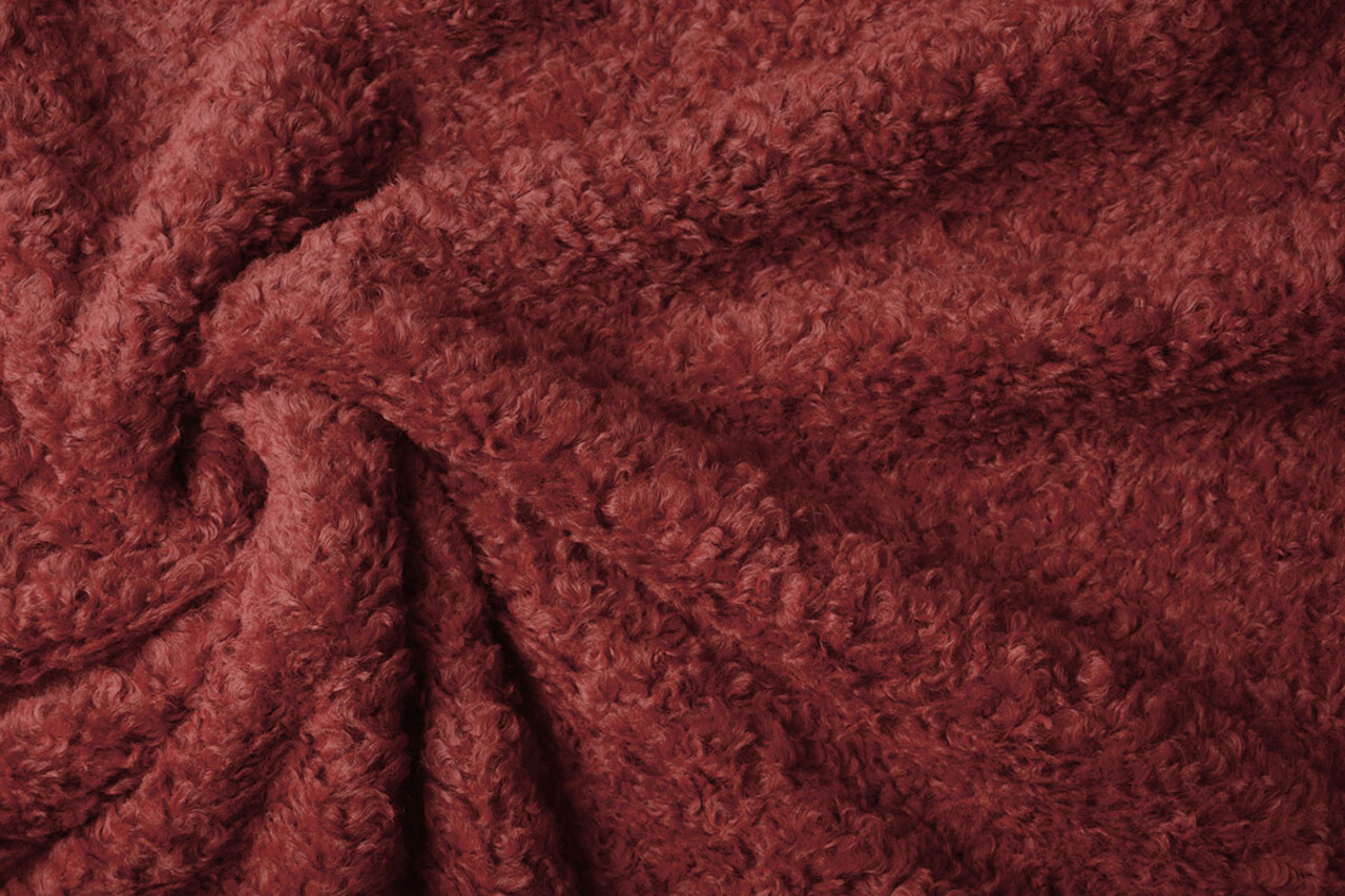 Hairy Fur Esperanto Wine Red