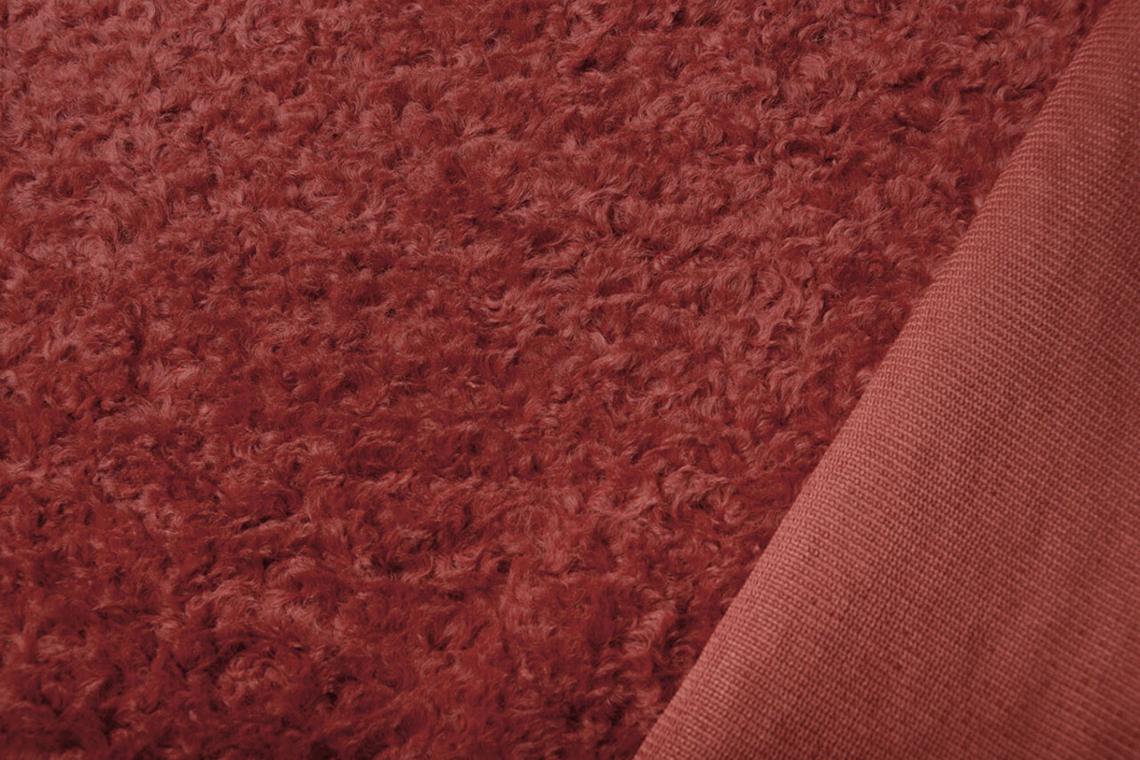 Harige Bont Esperanto Wijnrood