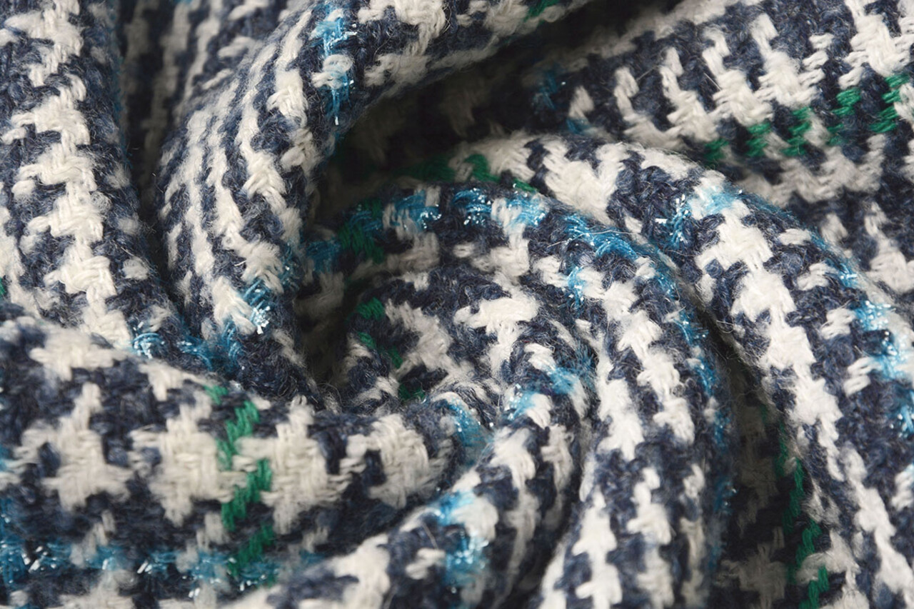 Wolle Bouclé Shakiri Blau