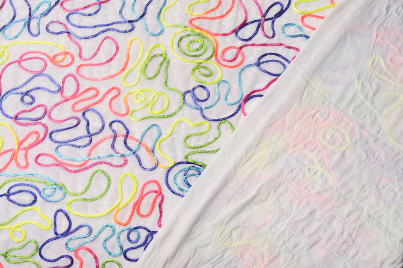 Samtstoff Weiß mit Mehrfarbiger Kabel Samtstoff Weiß mit Mehrfarbiger Kabel