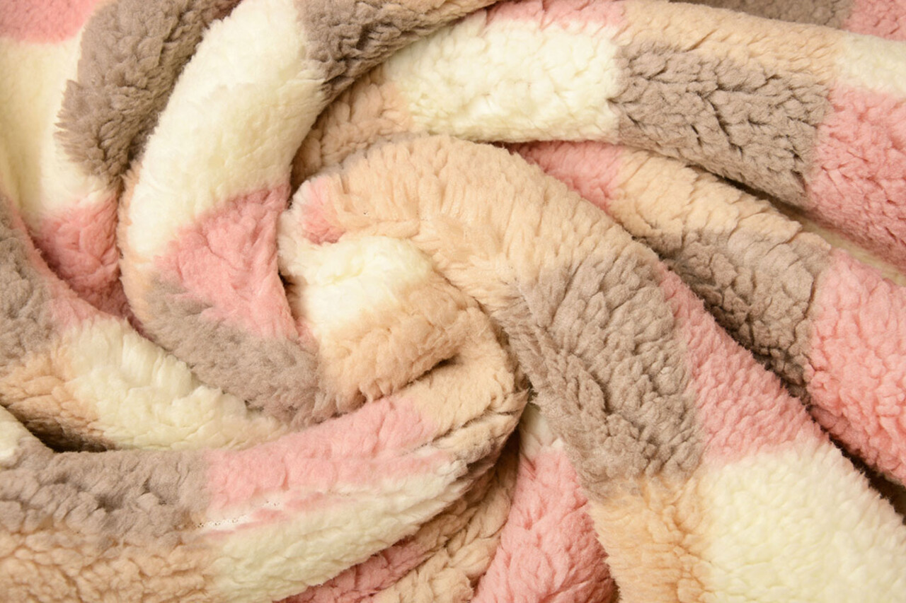 Curly Teddy Checkered Multicolor Curly Teddy Checkered Multicolor