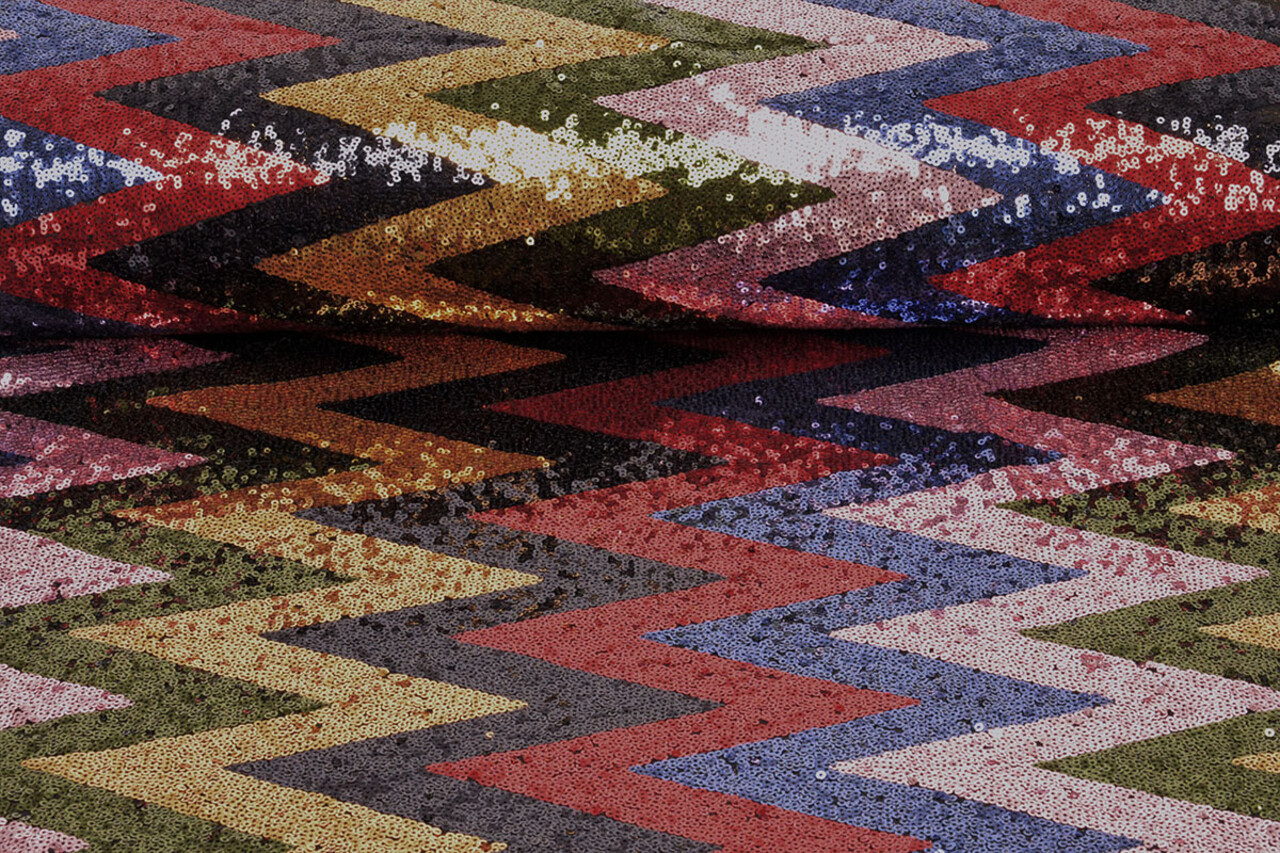 Lentejuelas sobre Malla ZigZag Mao Multicolor 2 Lentejuelas sobre Malla ZigZag Mao Multicolor 2