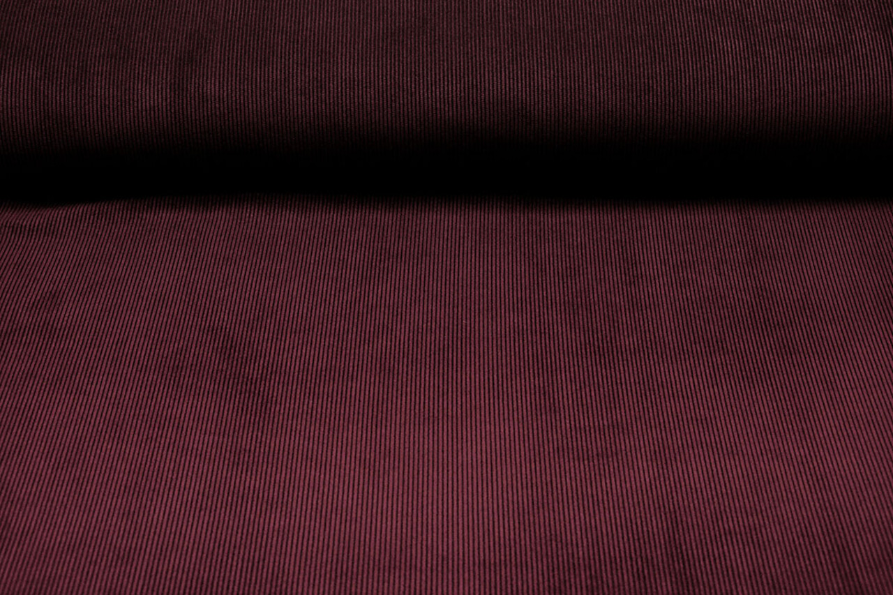 12 W Cordstoff Bordeaux 12 W Cordstoff Bordeaux