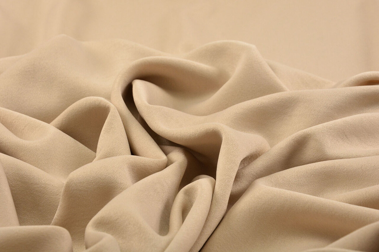 Crinkle  Krepp Satin Matt Beige