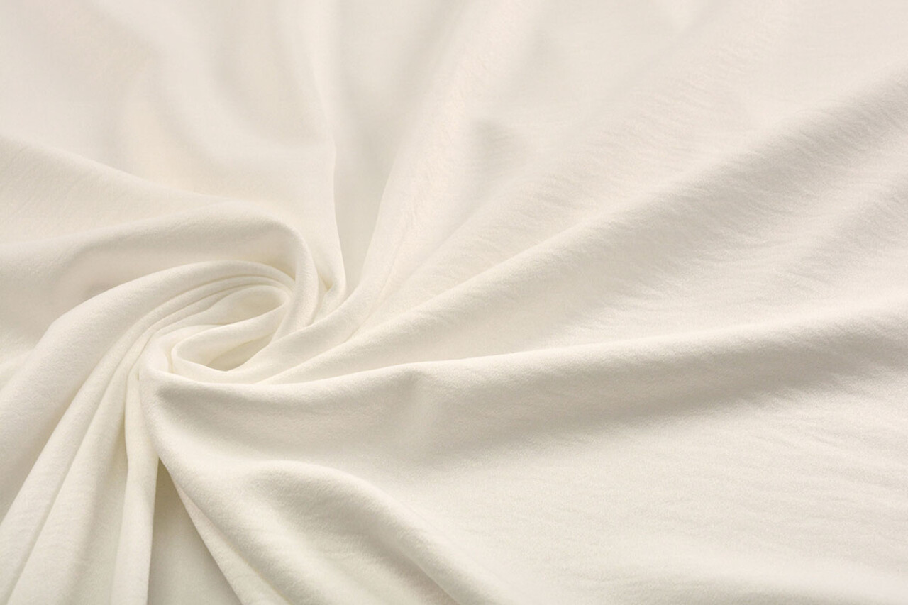 Crinkle Crepe Satijn Mat Off-White Crinkle Crepe Satijn Mat Off-White