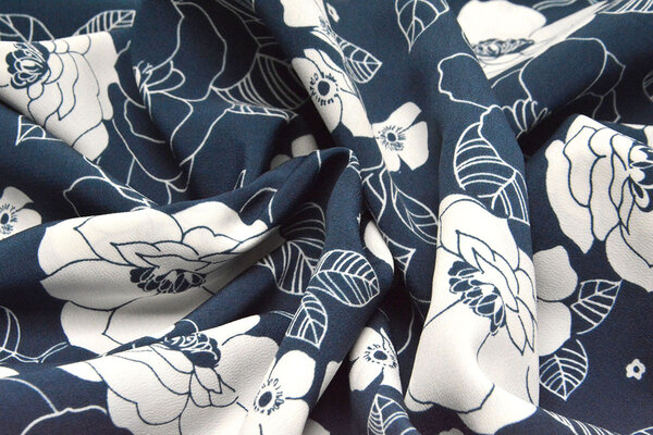Cupro Tissu Imprimé Tyambo Bleu Marine Cupro Tissu Imprimé Tyambo Bleu Marine