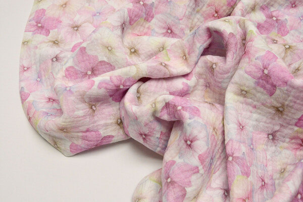 Oeko-Tex®  Double Gauze Fabric Flowers Violetta Oeko-Tex®  Double Gauze Fabric Flowers Violetta