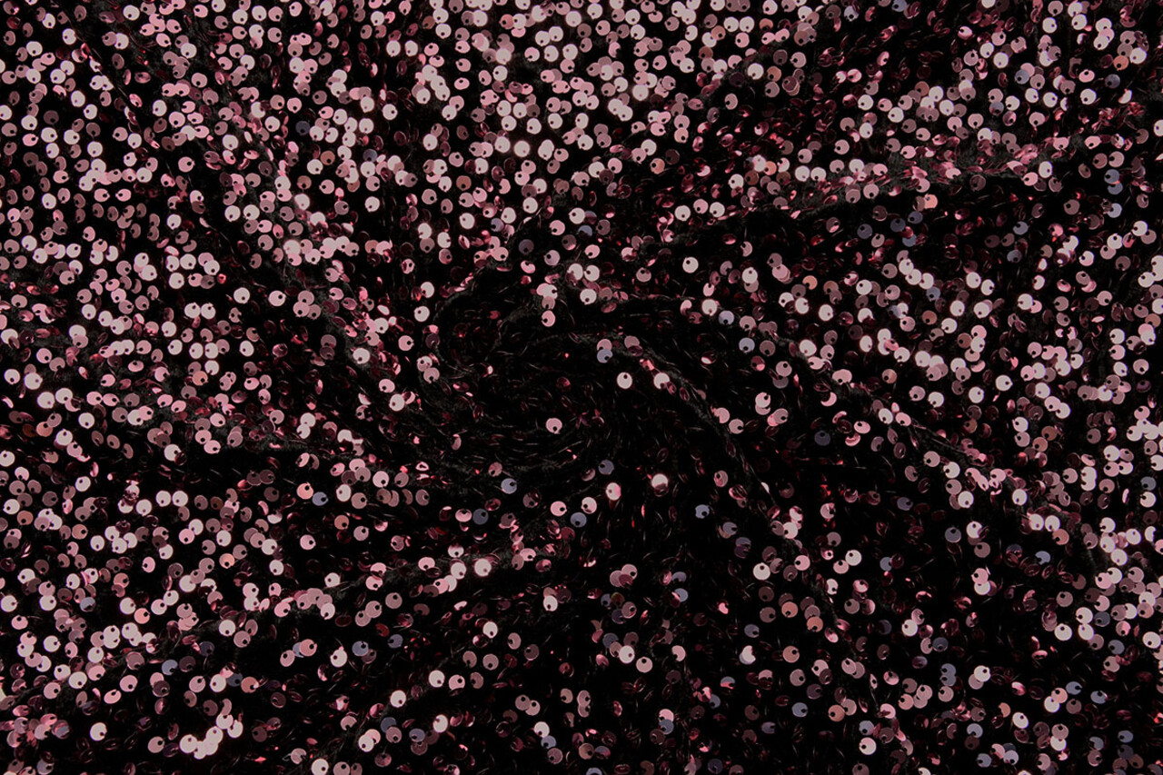 Pailletten auf Samt Schwarz - Altrosa