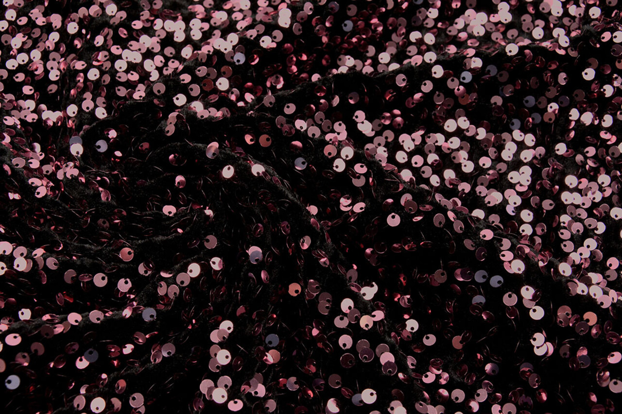 Paillettes su Velluto Nero - Rosa Antico