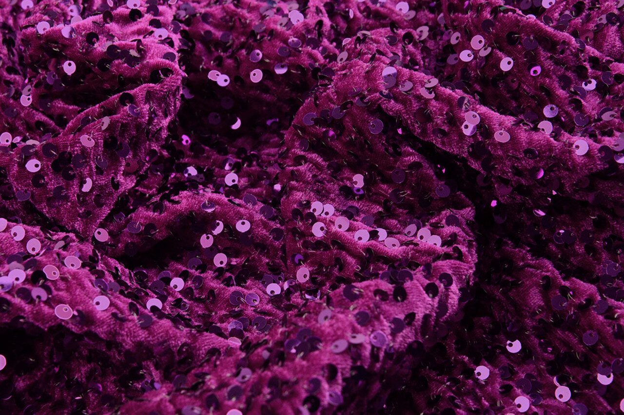 Pailletten auf Samt Alpenveilchen