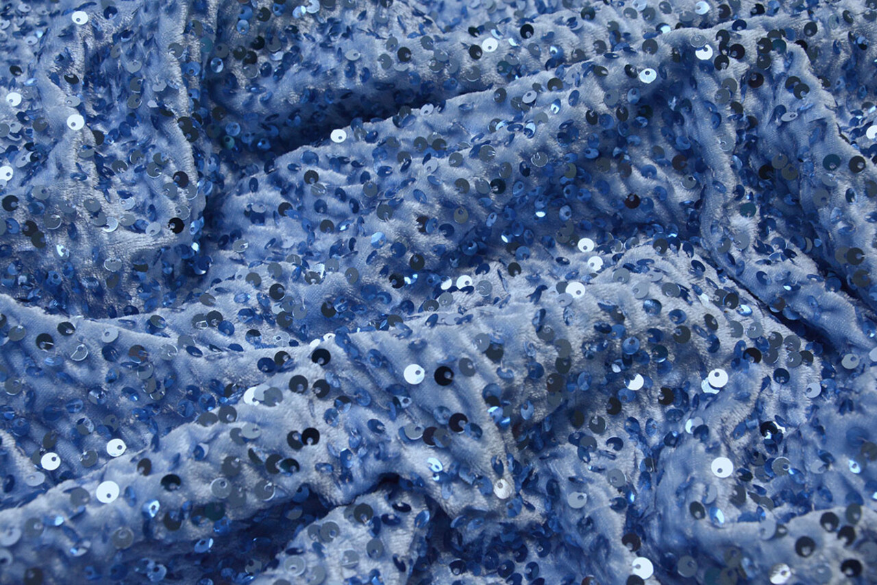 Paillettes su Velluto Azzurro Chiaro Paillettes su Velluto Azzurro Chiaro
