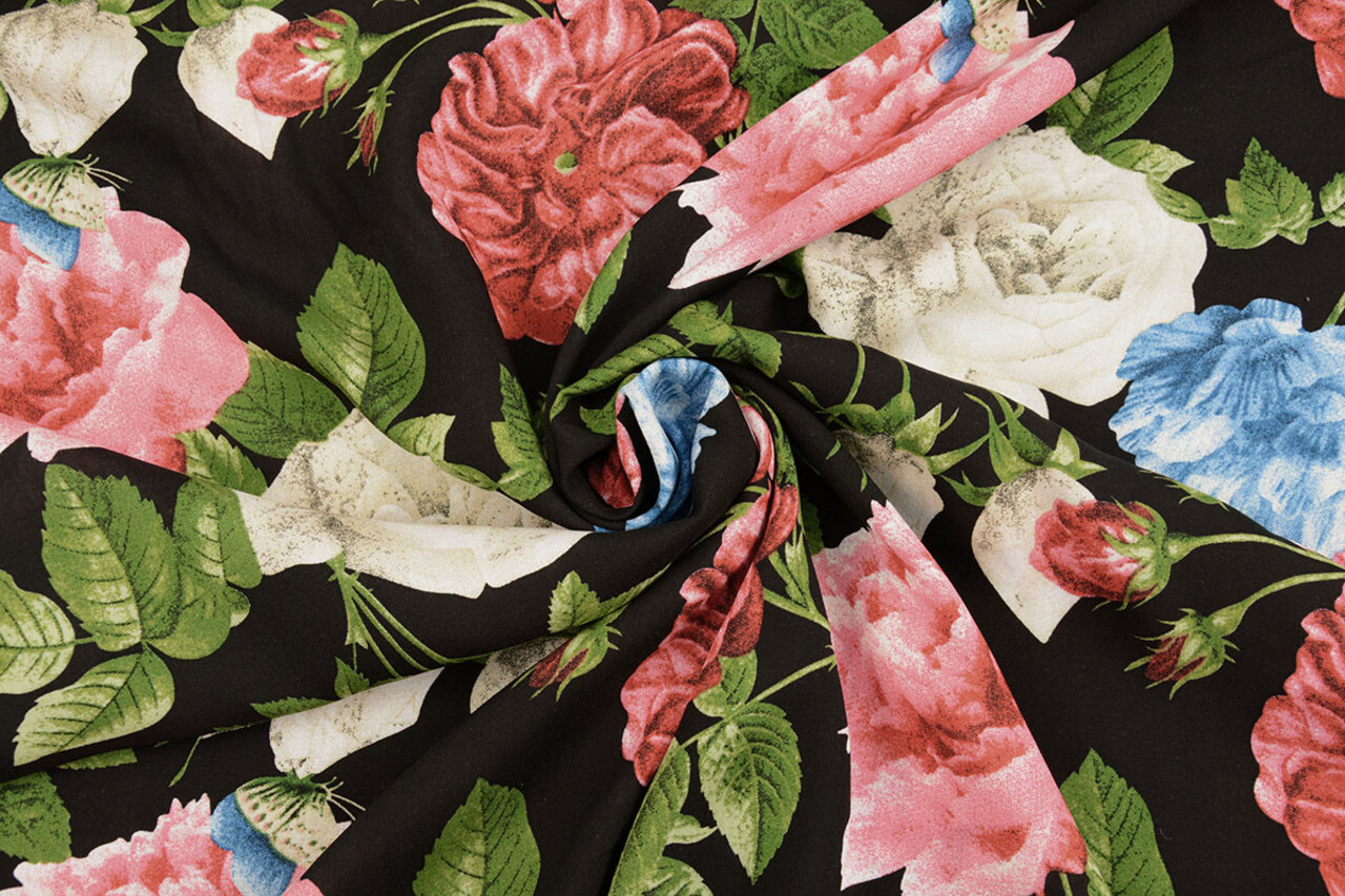100% Viscose Sophia Vlinder op Rozen Zwart 100% Viscose Sophia Vlinder op Rozen Zwart
