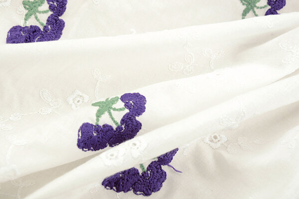 Broderie Katoen Bloem Kaylee Paars