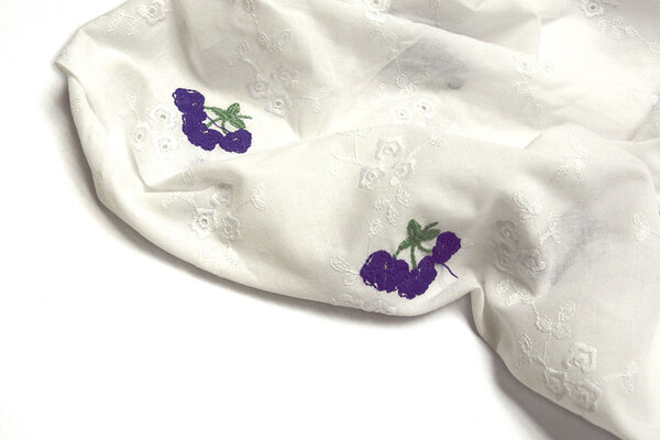 Broderie Katoen Bloem Kaylee Paars