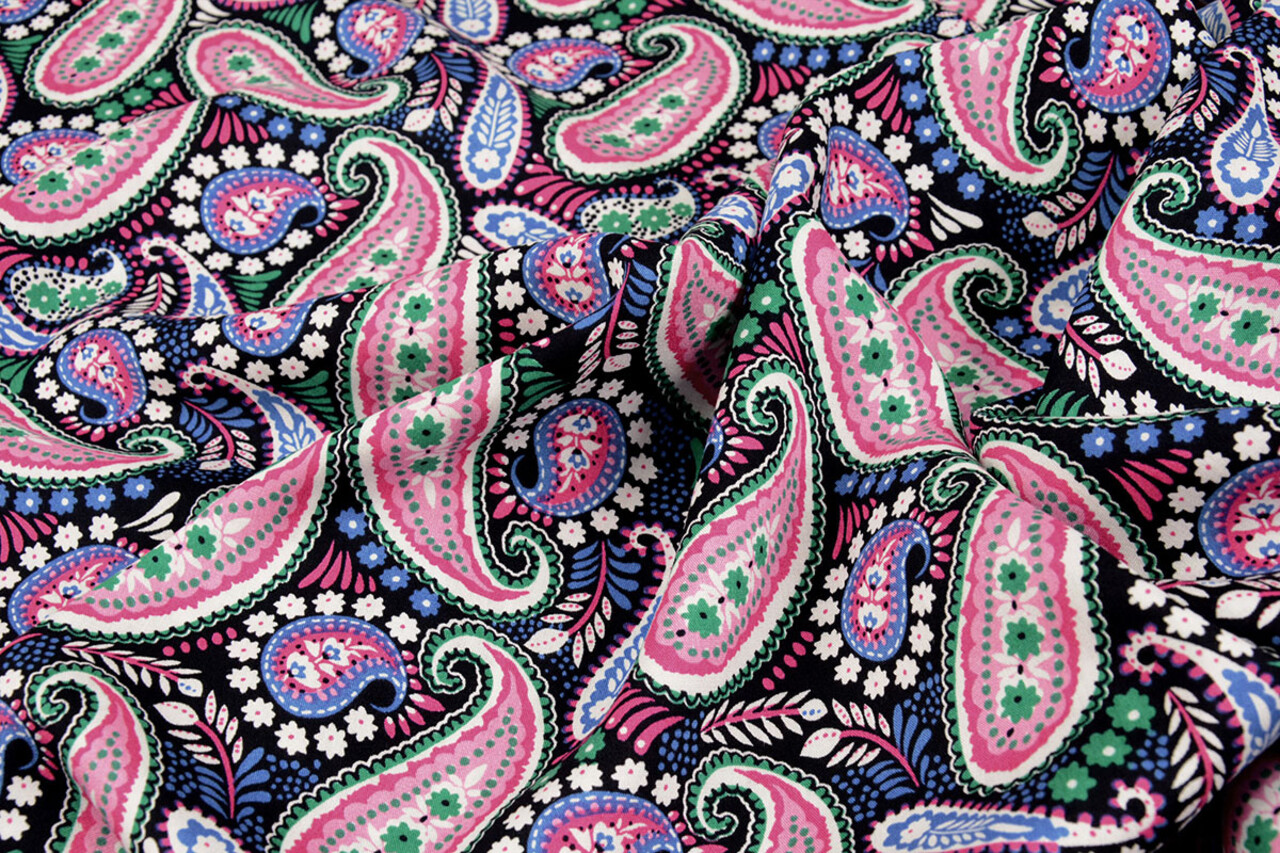 100% Viscosa Yingi Paisley Negro Rosa