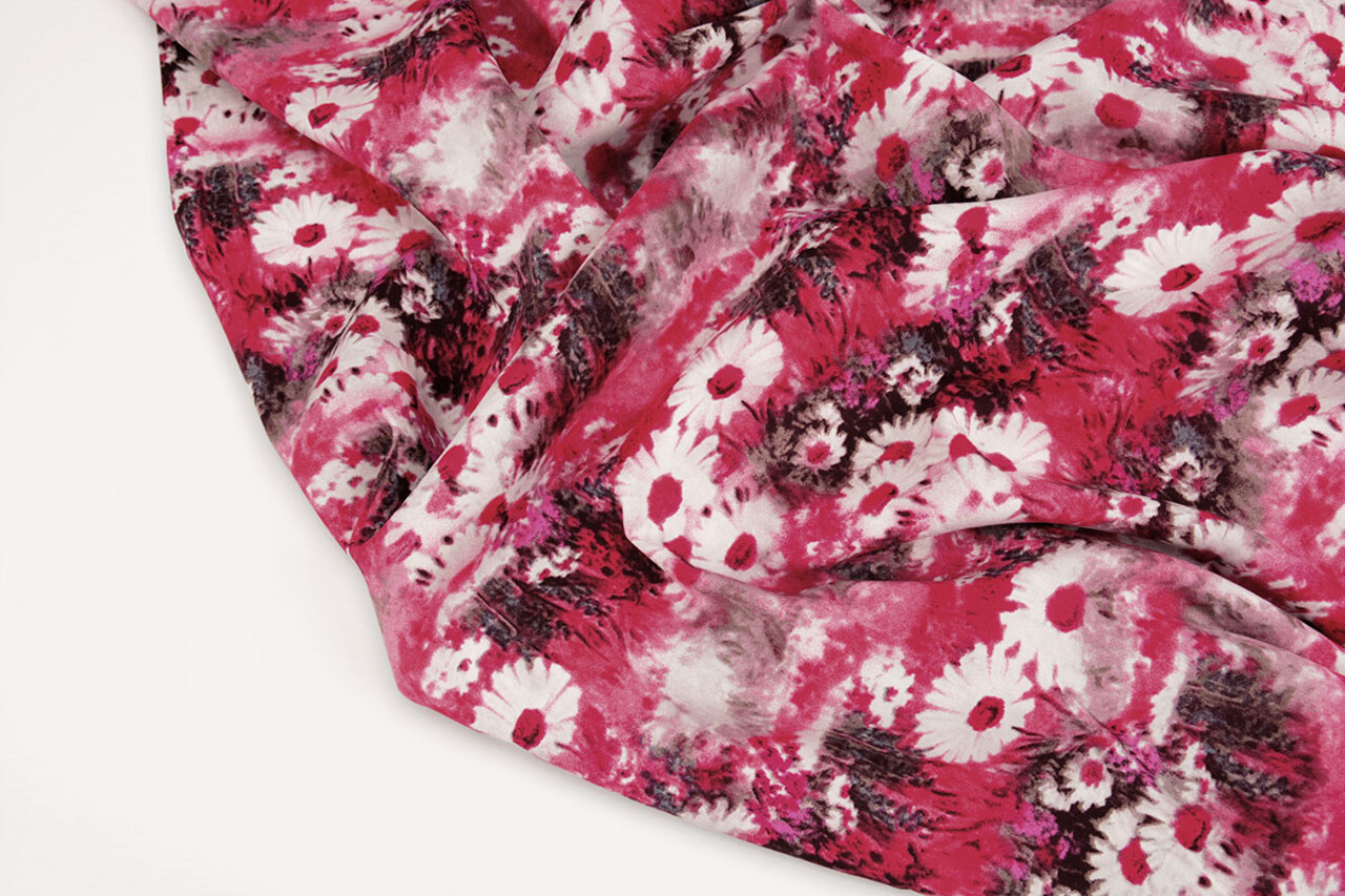100% Viscose Daisy Fuchsia 100% Viscose Daisy Fuchsia