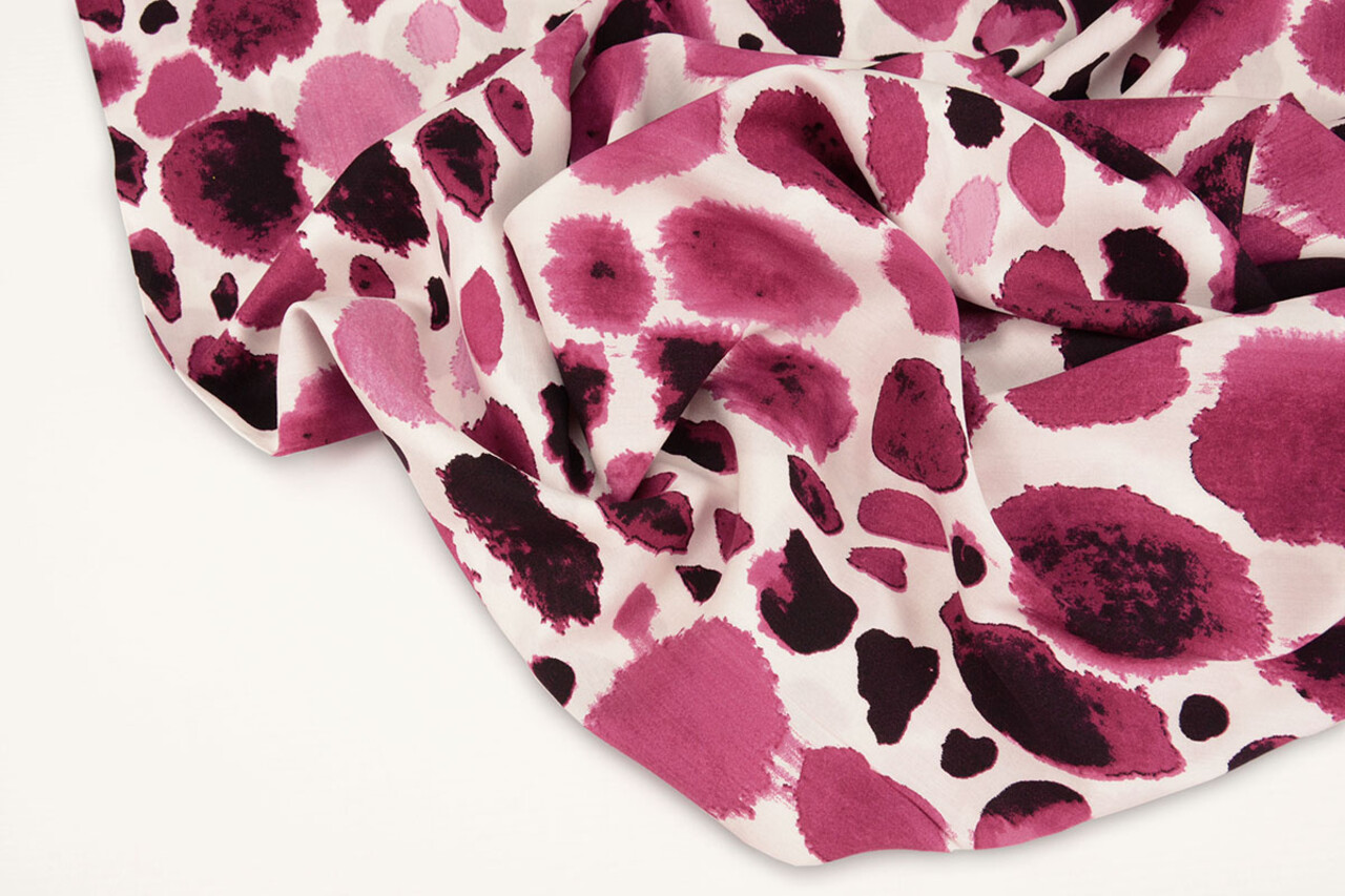 100% Viscose Swati Spots Fuchsia