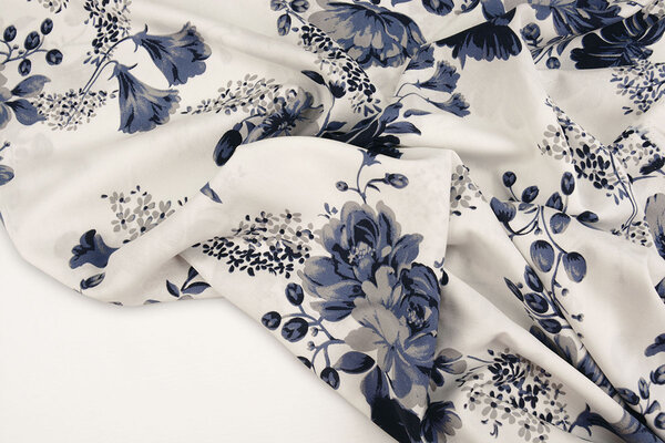 100% Viscose Yawasi Marine Blauw