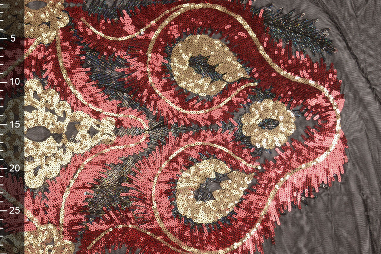 Lentejuelas sobre Malla Mazwiro