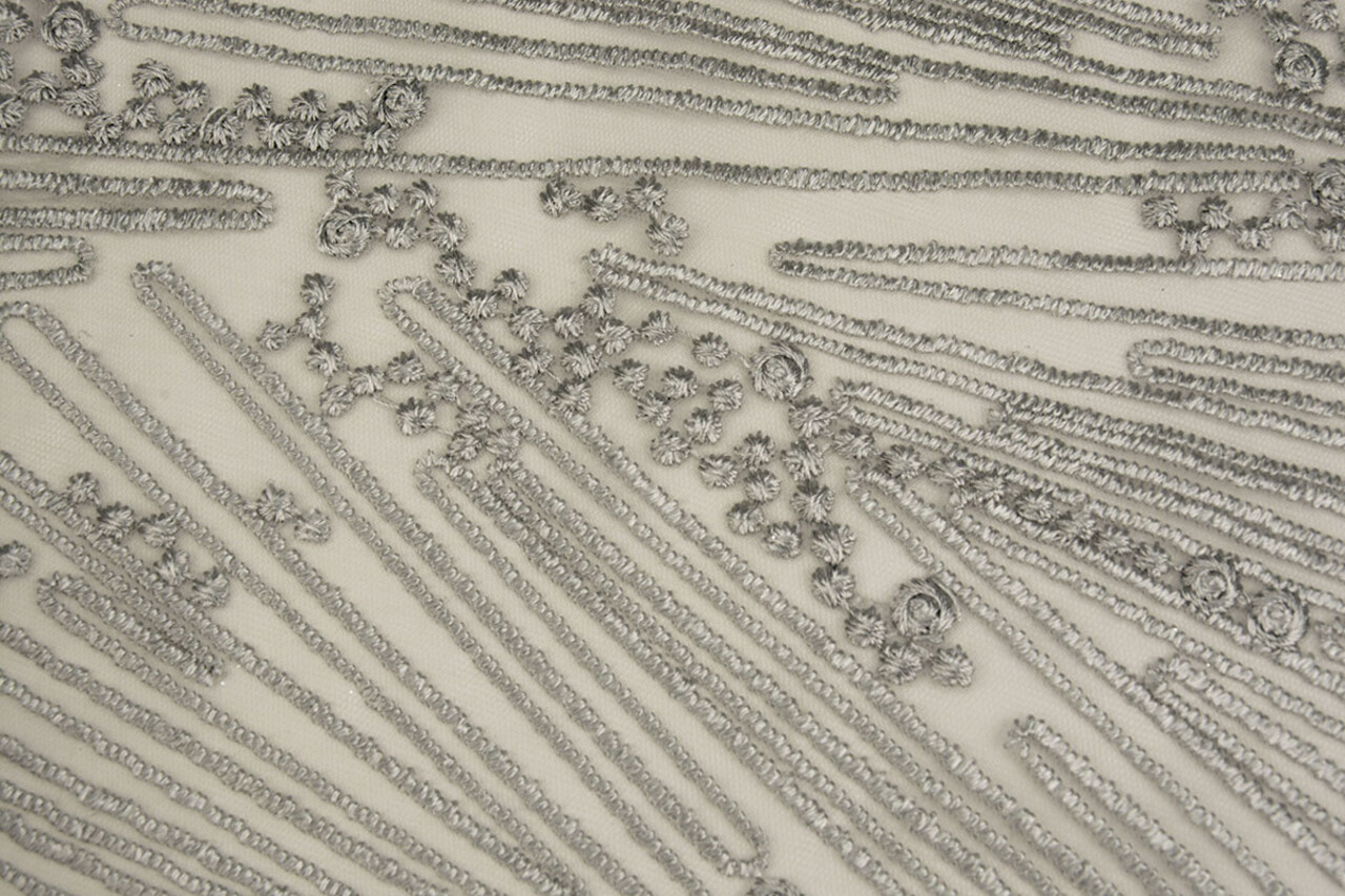 Mesh Geborduurd Prudence Licht Grijs