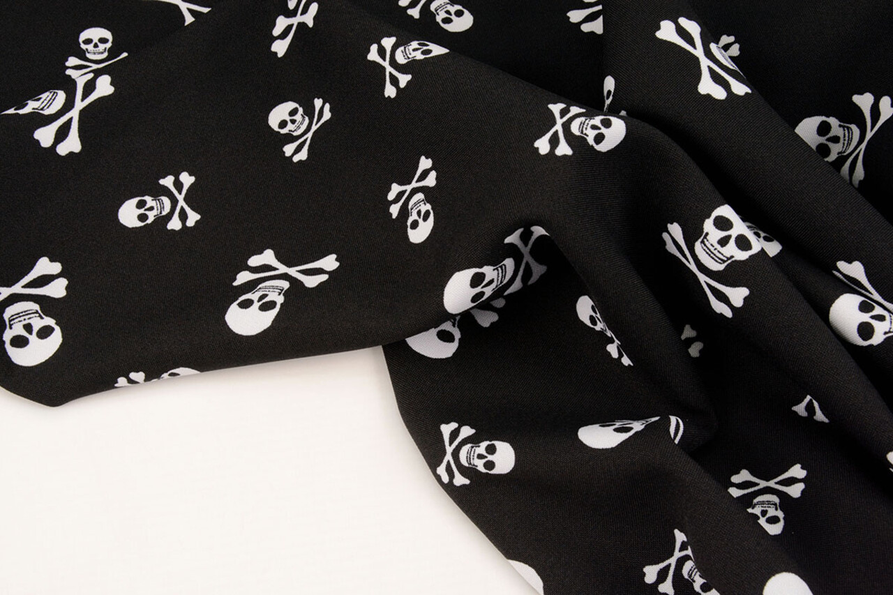 Bi-Stretch Printed Pirate Skull Black