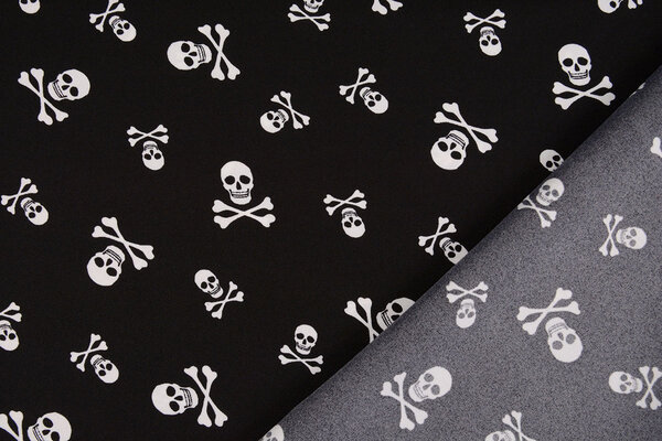 Bi-Stretch Printed Pirate Skull Black