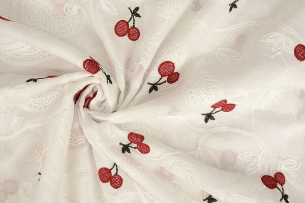 100% Katoen Voile Geborduurd Kers Off-White 100% Katoen Voile Geborduurd Kers Off-White
