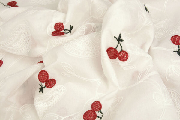 100% Katoen Voile Geborduurd Kers Off-White 100% Katoen Voile Geborduurd Kers Off-White