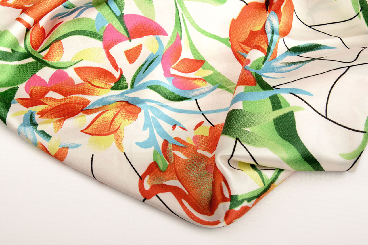 Stretch Satin Imprimé Fleurs Penny