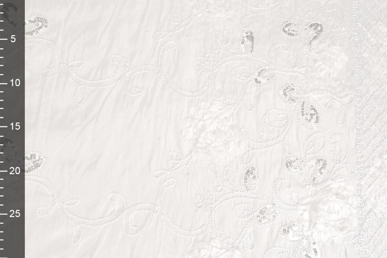 Gestickte Pailletten auf Poly Silk Weiß